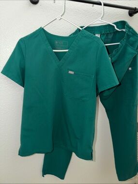 Figs Green Scrub Top & Pants